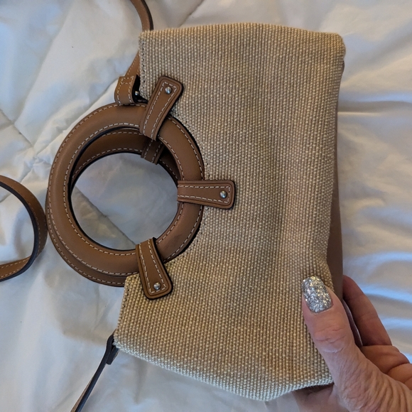 Fossil Crossbody - Picture 2 of 5